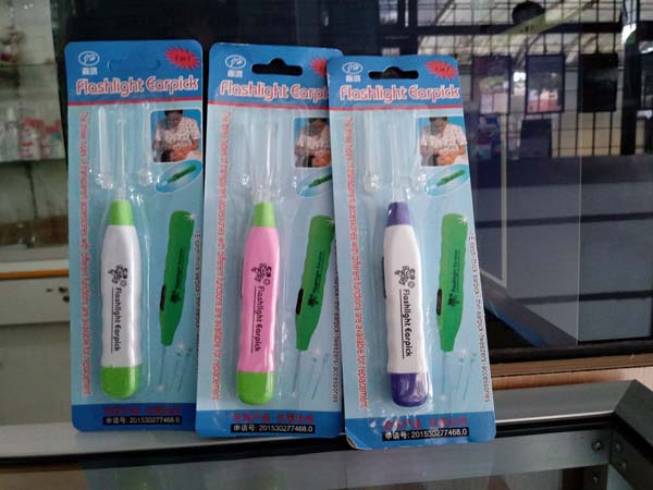 Alat pembersih telinga dengan lampu(EAR PICK)-ALKES MARINNO SEMARANG