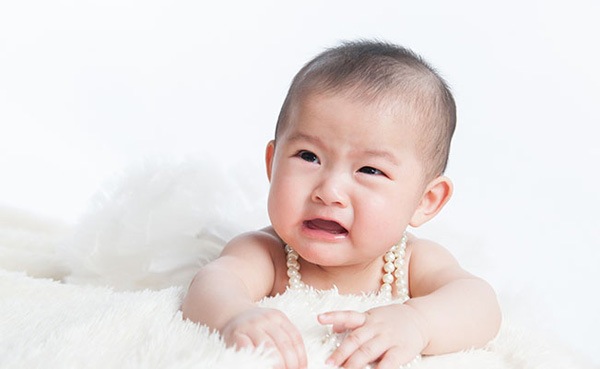 bayi rewel ditinggal sendiri