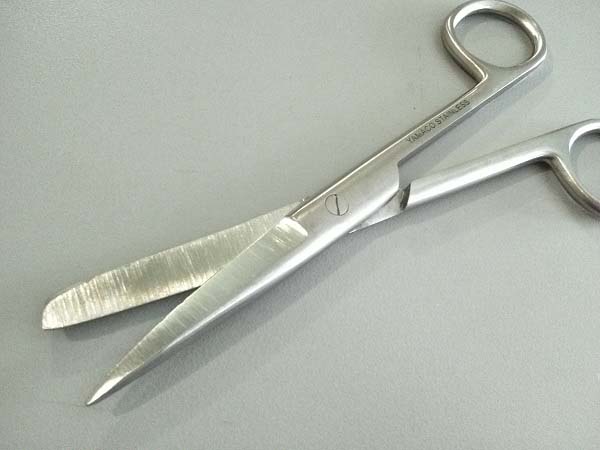 yamaco gunting op tajam tump.